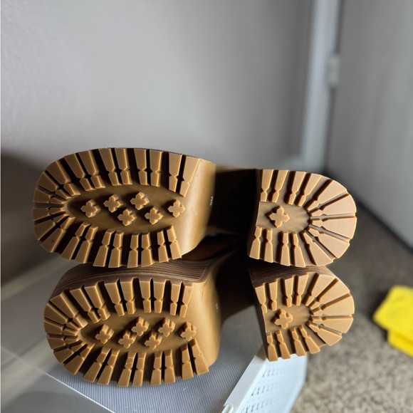 dELiA*s Brown Heeled Platform Boots - Picture 5 of 6